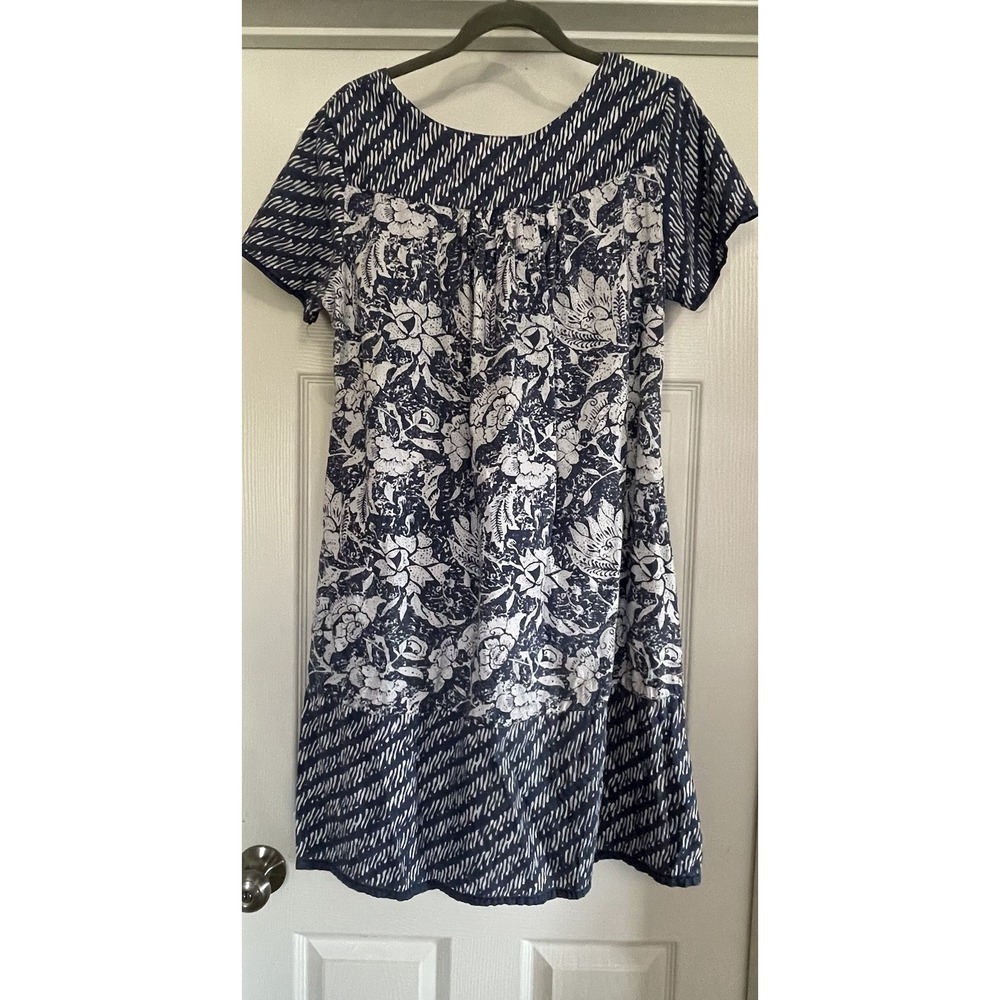 The Vermont Country Store Midi Dress Womens Sz M Blue White Floral India Muumuu - Picture 4 of 10